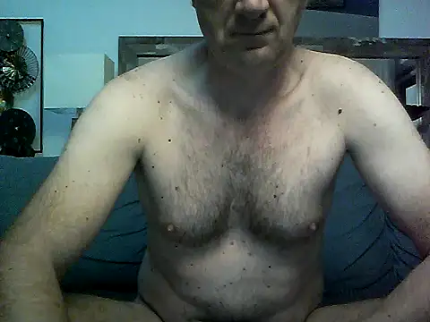 Snapshot of Vintermelon2 chatting on October 21, 5:41 am Vintermelon2 online show from October 21, 5:41 am