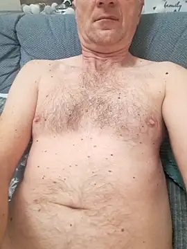 Snapshot of Vintermelon2 chatting on December 18, 7:47 am Vintermelon2 online show from December 18, 7:47 am