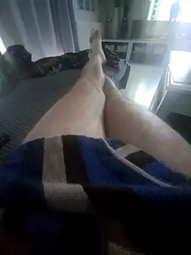 Snapshot of Vintermelon2 chatting on February 15, 6:32 am Vintermelon2 online show from February 15, 6:32 am