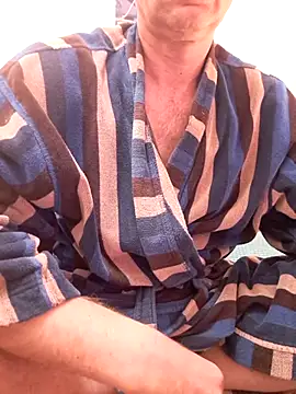 Snapshot of Vintermelon2 chatting on February 19, 7:48 am Vintermelon2 online show from February 19, 7:48 am