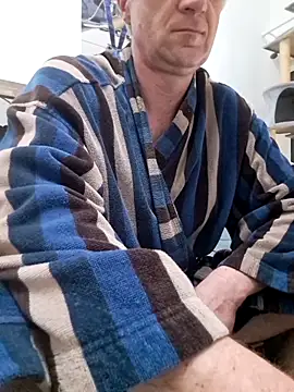 Snapshot of Vintermelon2 chatting on March 12, 5:46 am Vintermelon2 online show from March 12, 5:46 am