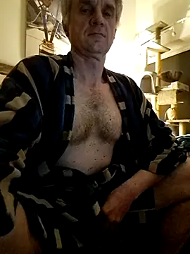 Snapshot of Vintermelon2 chatting on March 22, 12:03 am Vintermelon2 online show from March 22, 12:03 am