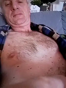 Snapshot of Vintermelon2 chatting on March 27, 8:19 pm Vintermelon2 online show from March 27, 8:19 pm