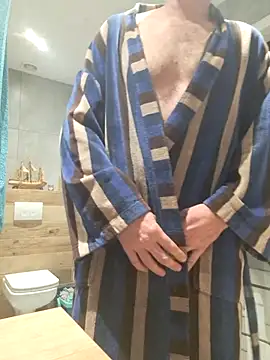 Snapshot of Vintermelon2 chatting on March 31, 4:24 am Vintermelon2 online show from March 31, 4:24 am