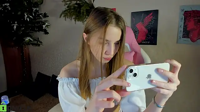 L1na Reeds online show from December 22, 12:40 am