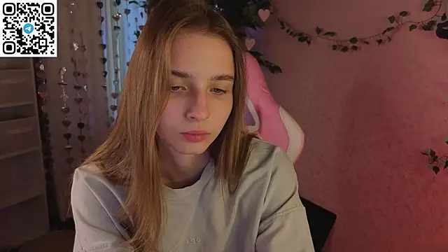 L1na Reeds online show from March 26, 1:22 am