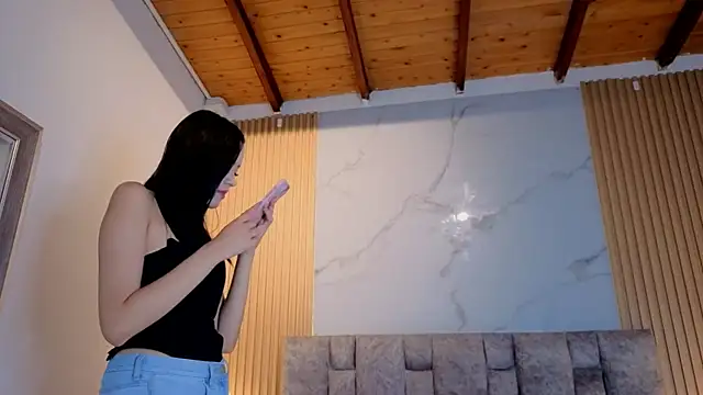 Snapshot of angel__kiss chatting on March 26, 11:27 am angel kiss online show from March 26, 11:27 am