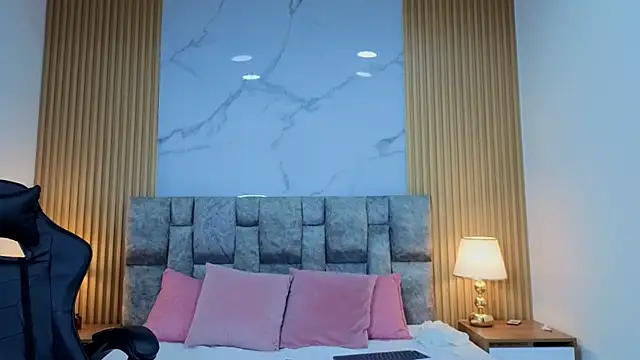 Snapshot of angel__kiss chatting on March 29, 11:54 am angel kiss online show from March 29, 11:54 am