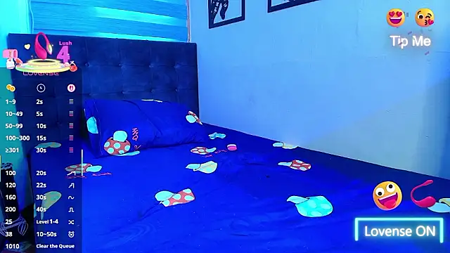 Nikki Vesper online show from February 28, 2:18 pm