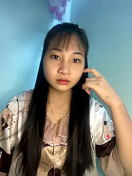 Snapshot of banlinh004 chatting on October 2, 2:57 pm banlinh004 online show from October 2, 2:57 pm