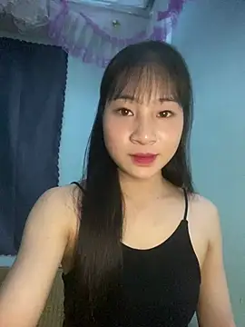 Snapshot of banlinh004 chatting on June 12, 3:11 pm banlinh004 online show from June 12, 3:11 pm