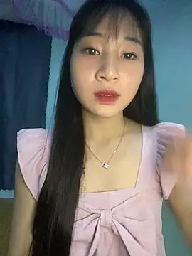 Snapshot of banlinh004 chatting on June 29, 3:01 pm banlinh004 online show from June 29, 3:01 pm