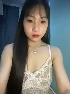 Snapshot of banlinh004 chatting on July 2, 3:17 am banlinh004 online show from July 2, 3:17 am
