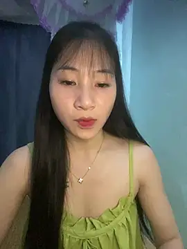 Snapshot of banlinh004 chatting on July 10, 1:58 pm banlinh004 online show from July 10, 1:58 pm