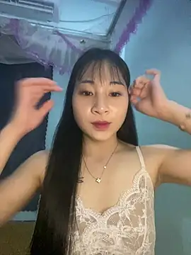Snapshot of banlinh004 chatting on July 20, 2:08 pm banlinh004 online show from July 20, 2:08 pm