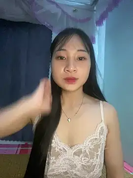 Snapshot of banlinh004 chatting on July 24, 2:37 pm banlinh004 online show from July 24, 2:37 pm