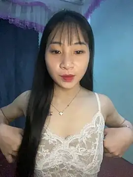 Snapshot of banlinh004 chatting on July 31, 2:38 pm banlinh004 online show from July 31, 2:38 pm