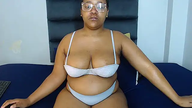 SweetJuicyPussy97 online show from January 10, 5:37 pm