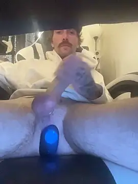 Snapshot of Dufduf233 chatting on October 28, 5:15 pm Dufduf233 online show from October 28, 5:15 pm