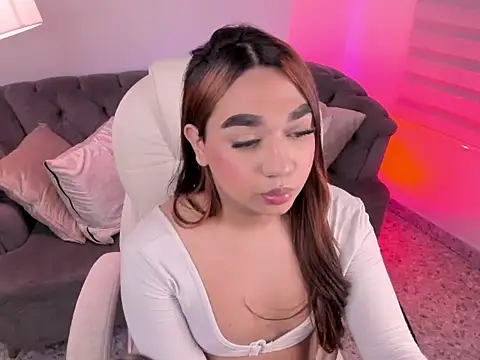 Snapshot of lissascarlett_1 chatting on November 18, 7:40 pm lissascarlett 1 online show from November 18, 7:40 pm