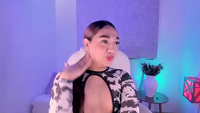 Snapshot of lissascarlett_1 chatting on December 4, 2:15 pm lissascarlett 1 online show from December 4, 2:15 pm