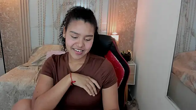AriaVega online show from May 18, 2:12 pm