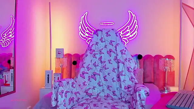 madisson 121 online show from March 23, 1:15 pm