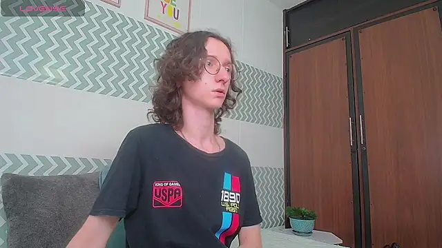 White King4 online show from October 7, 1:08 pm