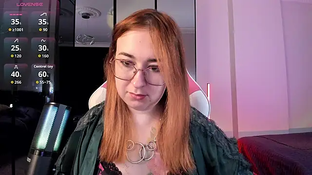 MissNyrra online show from October 11, 2:26 pm