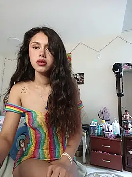 caramel doll   online show from December 21, 8:38 pm