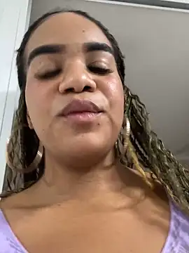 Snapshot of ScarletMusk chatting on April 22, 8:32 pm ScarletMusk online show from April 22, 8:32 pm