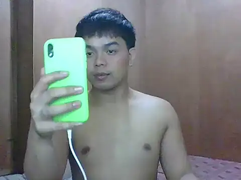 Snapshot of TarahFox chatting on October 2, 6:04 pm TarahFox online show from October 2, 6:04 pm