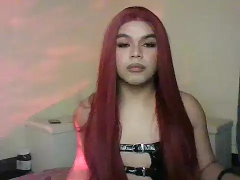 Snapshot of TarahFox chatting on October 3, 6:05 pm TarahFox online show from October 3, 6:05 pm