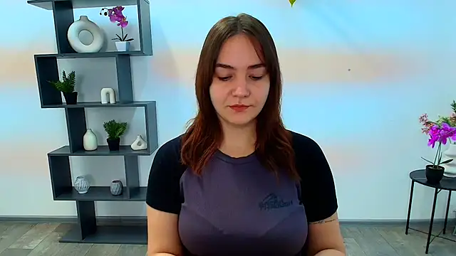 OliviaMontgommery online show from November 15, 6:22 am