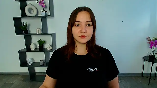 OliviaMontgommery online show from November 18, 6:18 am