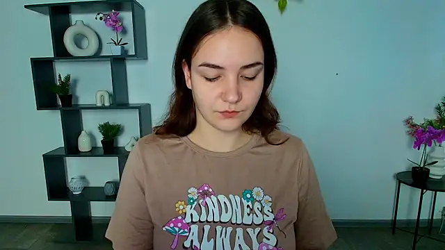 OliviaMontgommery online show from November 19, 6:24 am