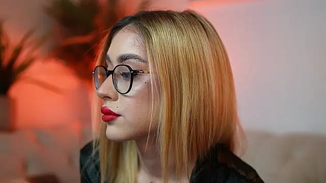 AileenKiss online show from February 23, 10:18 pm