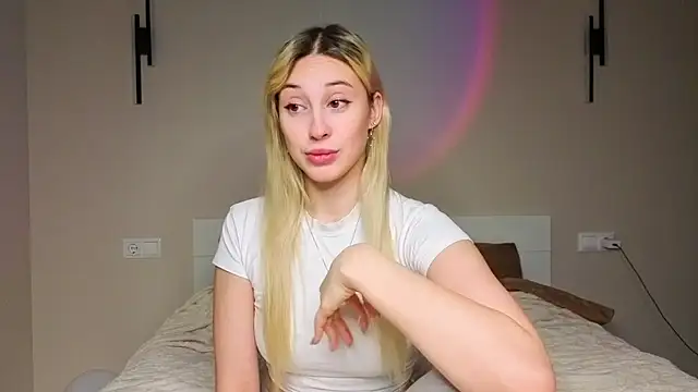 foxy vivi online show from November 5, 3:34 pm