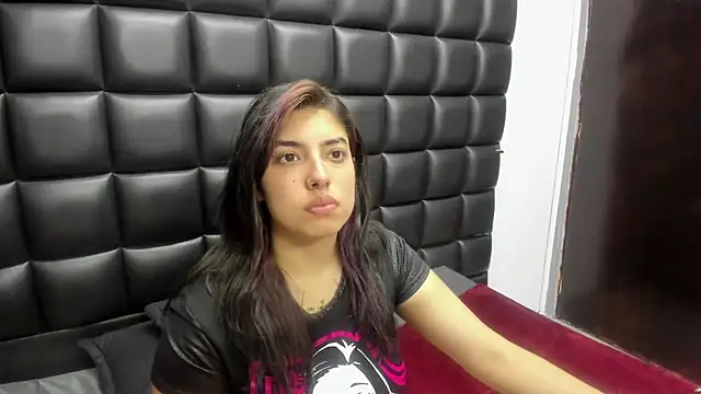 Violetta Swett  online show from February 9, 11:14 am