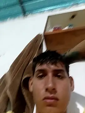 Snapshot of Luisneljc chatting on January 9, 2:20 pm Luisneljc online show from January 9, 2:20 pm