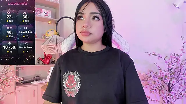 Snapshot of emma_soffia chatting on March 4, 7:42 pm emma soffia online show from March 4, 7:42 pm