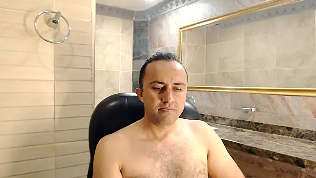 Snapshot of JossMiguej chatting on October 6, 8:06 pm JossMiguej online show from October 6, 8:06 pm