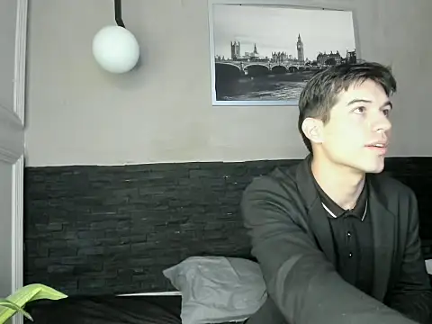 lord david77 online show from February 5, 5:06 pm