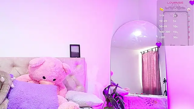 SoofiKiss online show from October 10, 6:51 pm