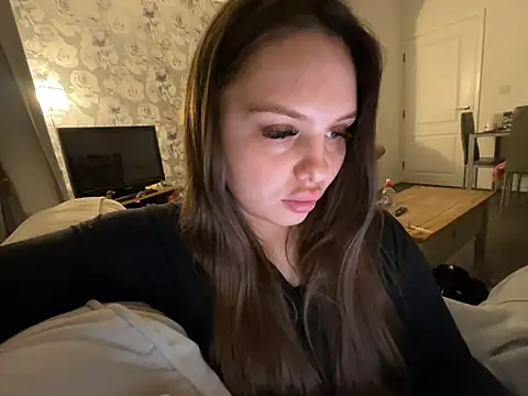 EllaStarrxxx online show from April 8, 11:48 pm