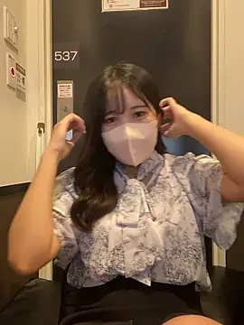 Snapshot of Aika_JP chatting on October 7, 7:38 am Aika JP online show from October 7, 7:38 am