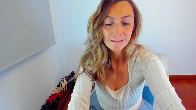 Velourmuse online show from June 19, 11:08 pm
