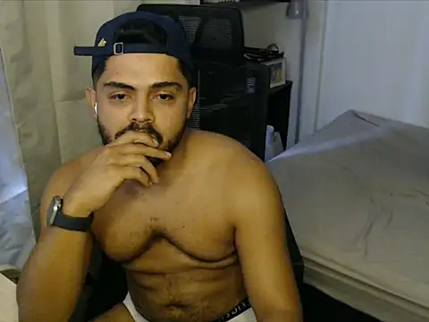 Snapshot of kevyn_Stone chatting on November 3, 5:36 pm kevyn Stone online show from November 3, 5:36 pm