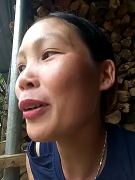 Snapshot of hanghuong chatting on October 4, 3:15 am hanghuong online show from October 4, 3:15 am