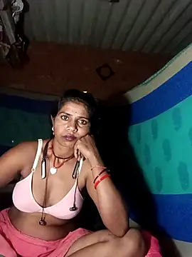 Snapshot of Rto_pooja chatting on October 3, 8:28 pm Rto pooja online show from October 3, 8:28 pm